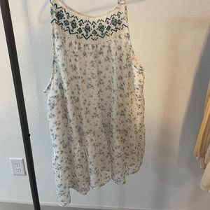 Torrid size 3 Tank whit & Blue